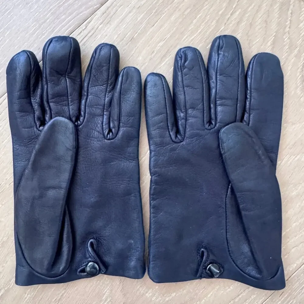 Marc Jacobs Navy Blue Leather Driving Gloves with button details one Size